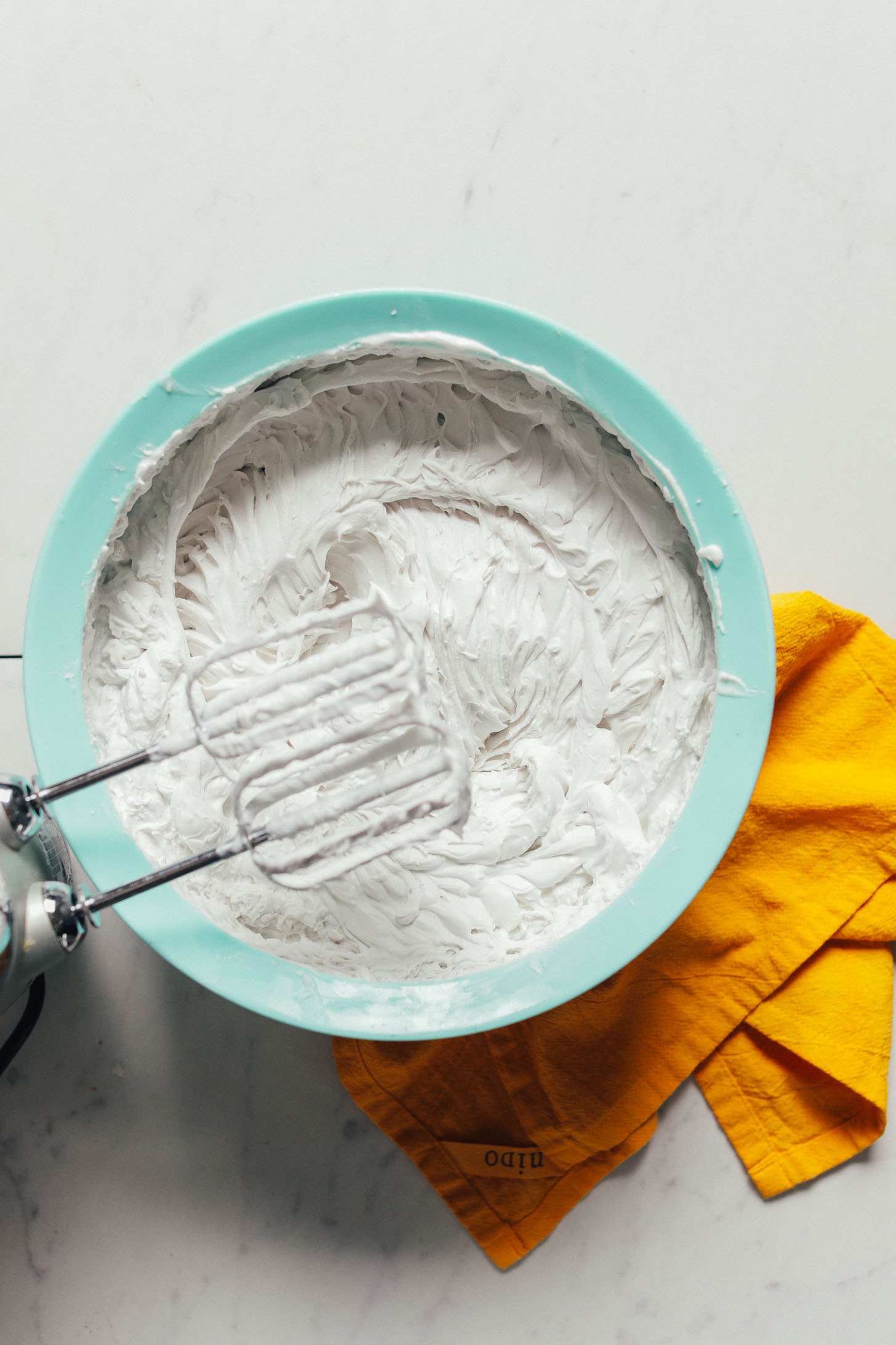 Master Vegan Coconut Whipped Cream: 5-Minute Dessert Topping